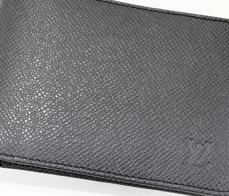 Louis Vuitton Taiga Ardoise Portobier 3 Volle M30422 Folding Wallet Without