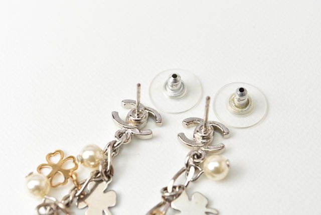 Earrings Chanel Clover Heart Motif Silver Gold