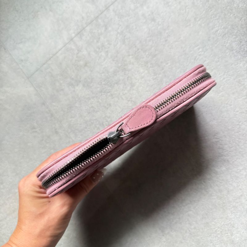 Bottega Veneta Round Zipper Long Wallet Intrecciato Pink Long Wallet Calf