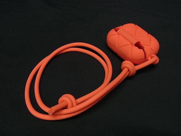 Bottega Veneta Intrecciato Rubber Airpods Case Airpods Case Red Fi1104