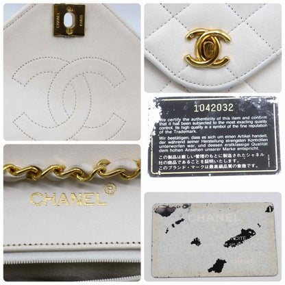 CHANEL Vintage Matelasse Lambskin Leather Quilted Shoulder Bag Chain