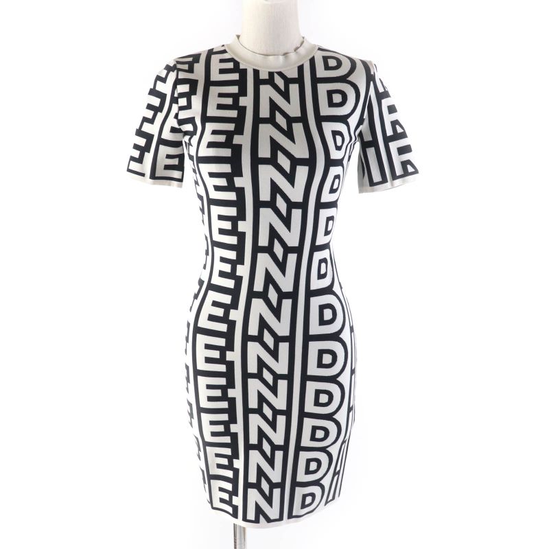 Fendi MARC Jacobs Marc Jacobs 2022 Fzd917 Logo Allover Short Sleeve Knit Dress