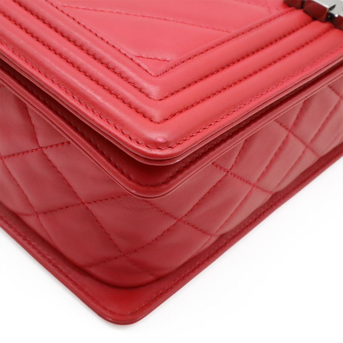 Chanel Boy Chanel Matelasse Coco Mark Chain Shoulder Shoulder Bag Lambskin