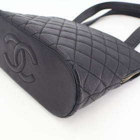 Chanel Matelasse Caviar Skin Shoulder Bag Color: Black