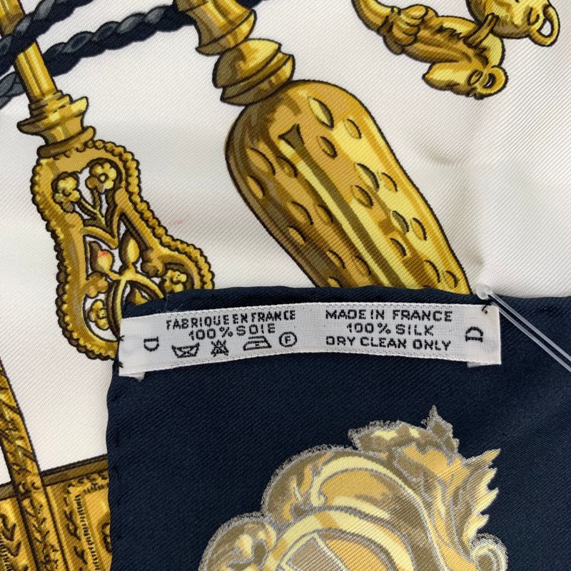 Hermes Carre 90 LES CLES Key Motif Black Silk