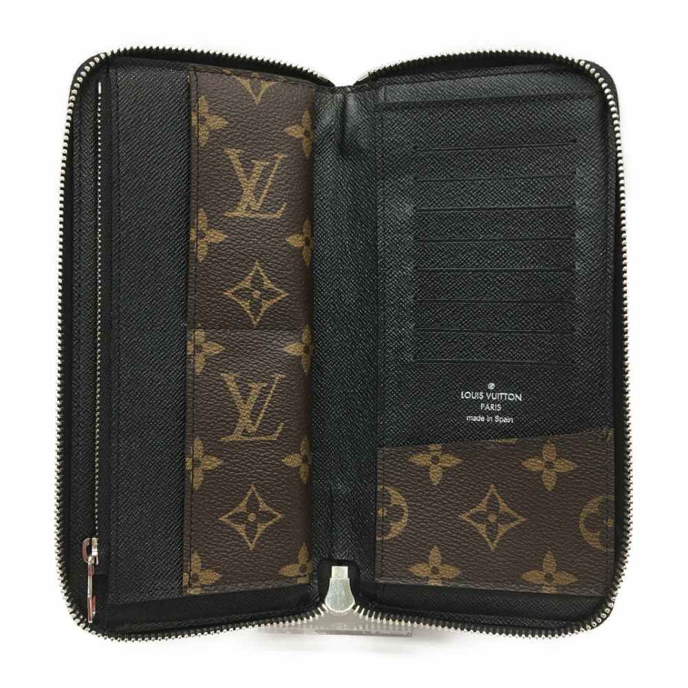 Louis Vuitton Round Zipper Monogram Macassar Vertical