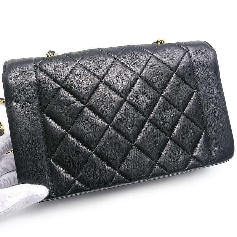 Chanel Matelasse Chain Shoulder Bag Diana Flap 22 Black