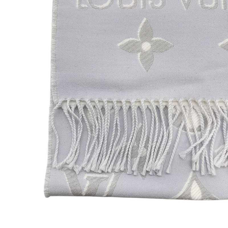 1942 Louis Vuitton Scarf LV Escential Shine M78895 Light Gray Wool Monogram