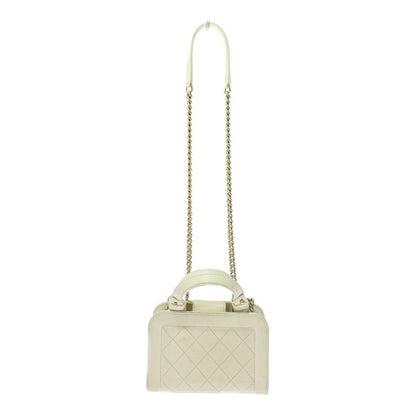 Chanel Matelasse Leather Click Label Shoulder Bag White 439887 Shoulder Bag