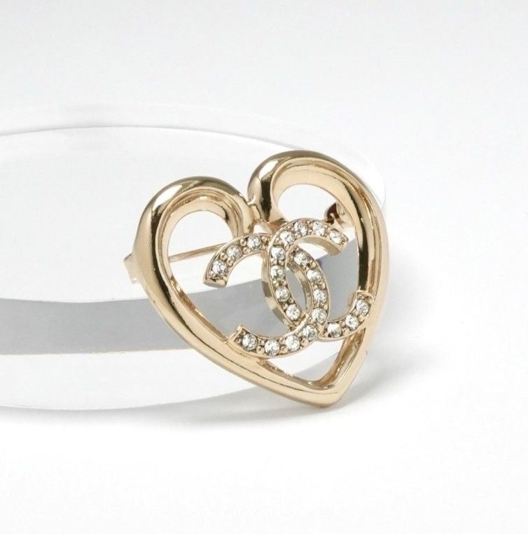 Chanel Brooch Corsage Gold Heart Here Mark Rhinestone