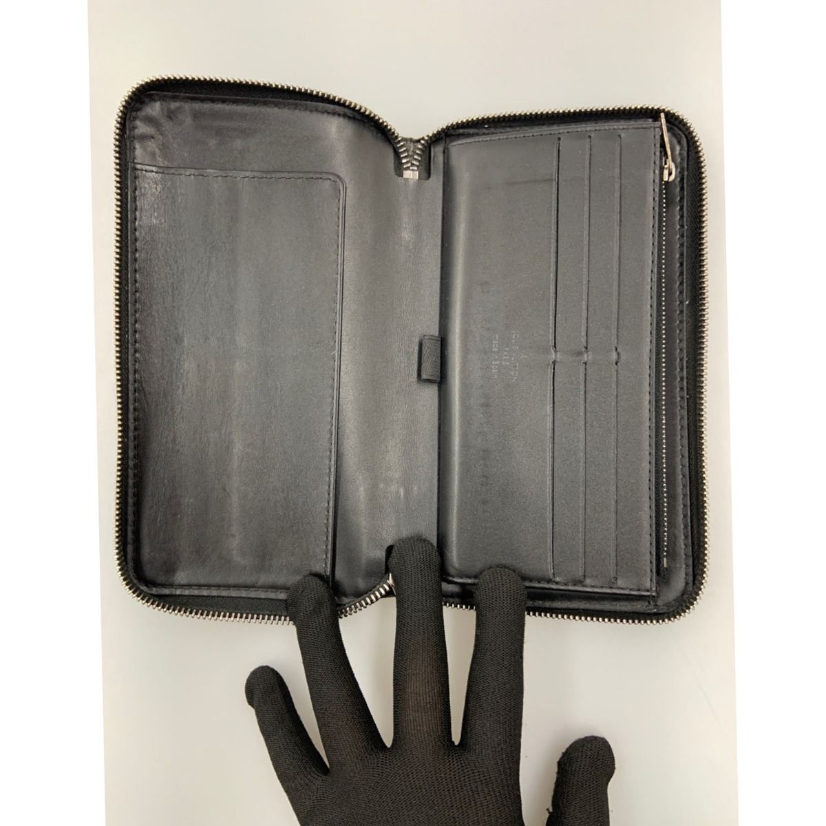 Louis Vuitton Zippy Organizer Utah Round Zipper Long Wallet M97026 Black