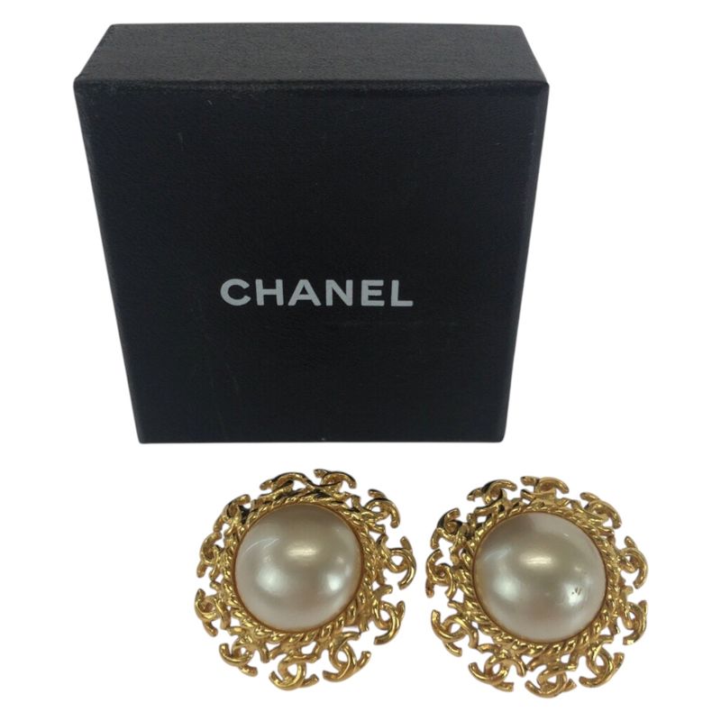 Chanel Vintage Coco Mark Gold Plated Earrings 95 A Engraved Ladies 504796