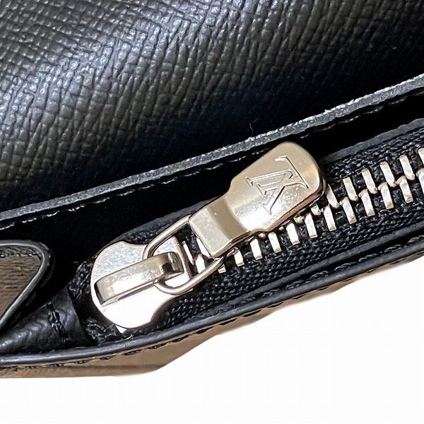 Louis Vuitton Taiga Portefeuille Brazza M30501 Long Wallet Two Folds Unisex