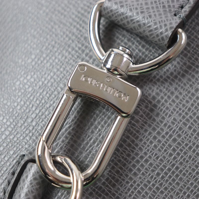  Louis Vuitton M30951 Taiga Avenue Sling Bag Taiga Leather One Shoulder Bag