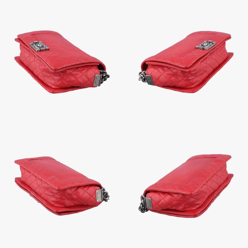 Chanel Boy Chanel Red Lambskin A67946 18786518