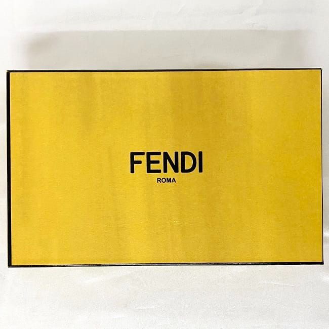 Fendi Round Zipper Long Wallet Beige By The Way 8m0299