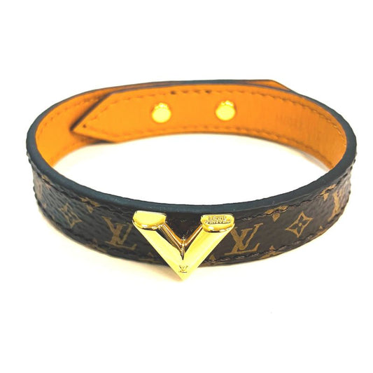 Louis Vuitton Escential V : A3140