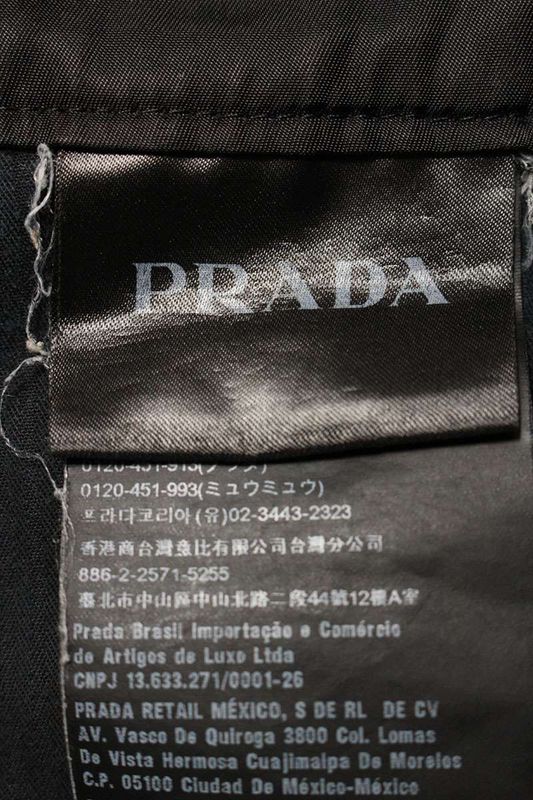 Prada Spg32 Triangle Logo Plate Nylon Half Pants Men 50