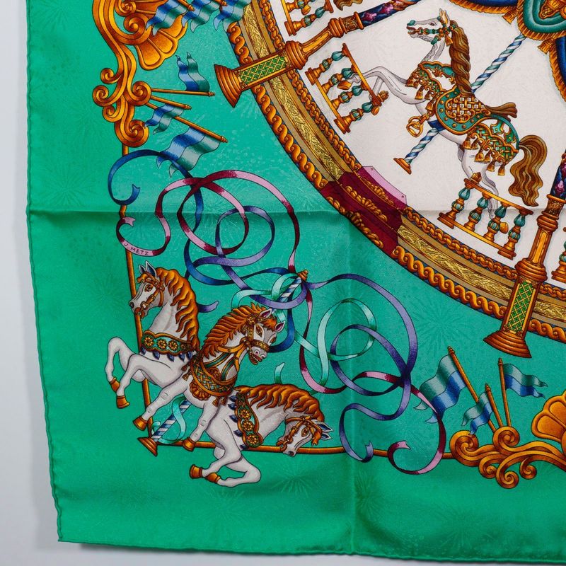Hermes Carre 90 LUNA PARK Amusement Park Merry-go-round Silk Green Women's Scarf