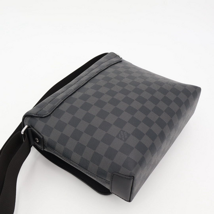 Louis Vuitton N40349 Damier Graphite Crossbody District PM NV2 Shoulder Bag