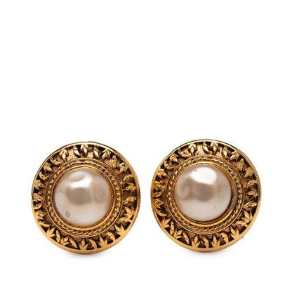 Chanel Round Gold Plated Faux Pearl Ladies Chanel