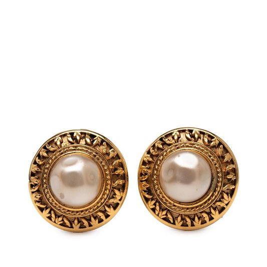 Chanel Round Gold Plated Faux Pearl Ladies Chanel
