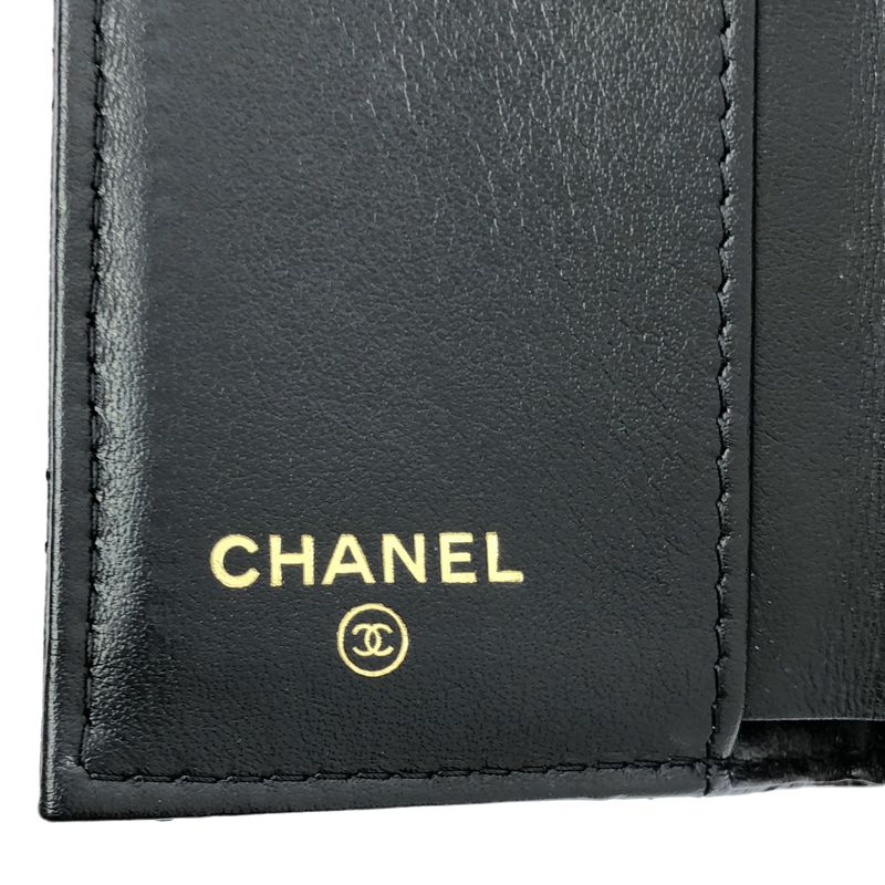 Chanel - Matelasse Coco Mark Caviar Skin Compact Wallet - Black - Women's