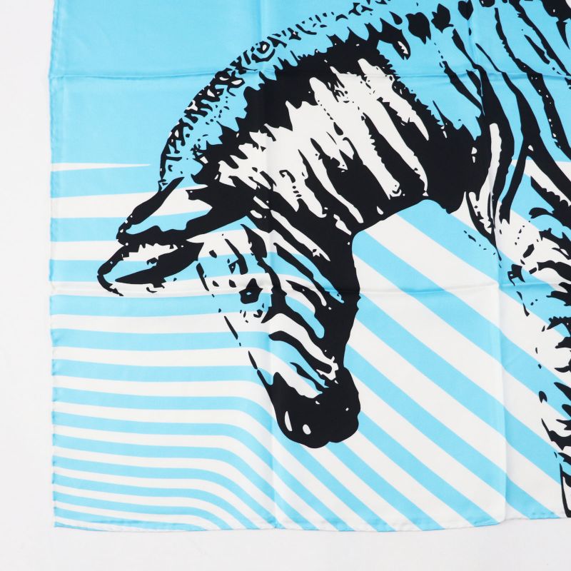 Christian DIOR 2022 D-jungle Pop Silk 100% Zebra Print Scarf Light Blue Purple