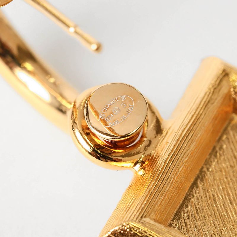 Chanel Earrings Stud Earrings Gold/pink