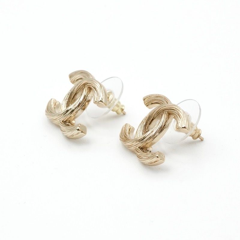 Chanel Earrings Earring Gold Here Mark