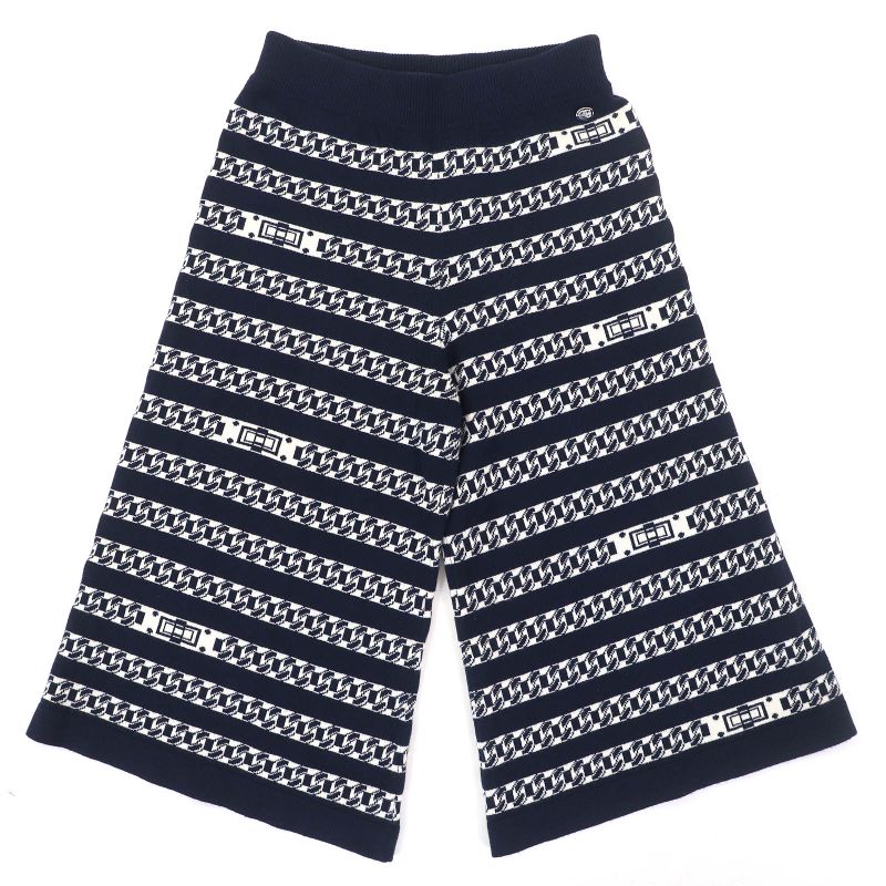 CHANEL P56182k07327 100% Cashmere Coco Mark Logo Hardware Chain And Tan Lock