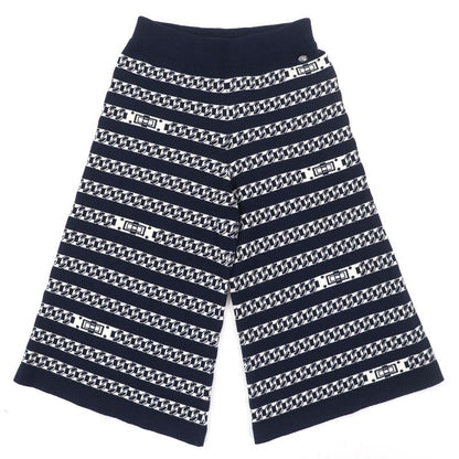 CHANEL P56182k07327 100% Cashmere Coco Mark Logo Hardware Chain And Tan Lock