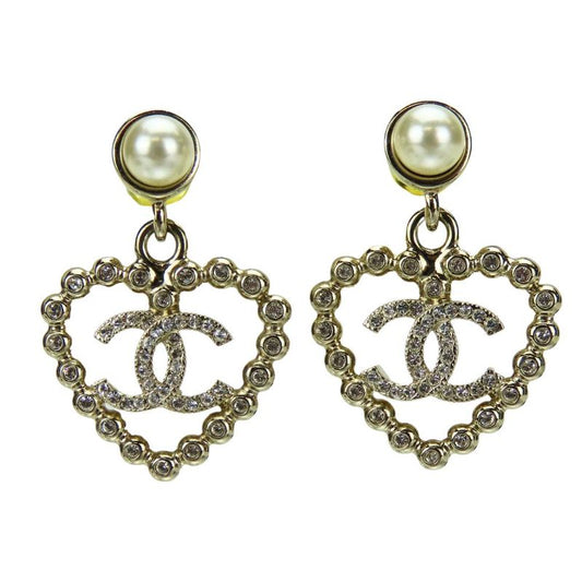 Chanel Earrings Coco Mark Metal Silver Heart Rhinestone C25P Ladies Women Chanel