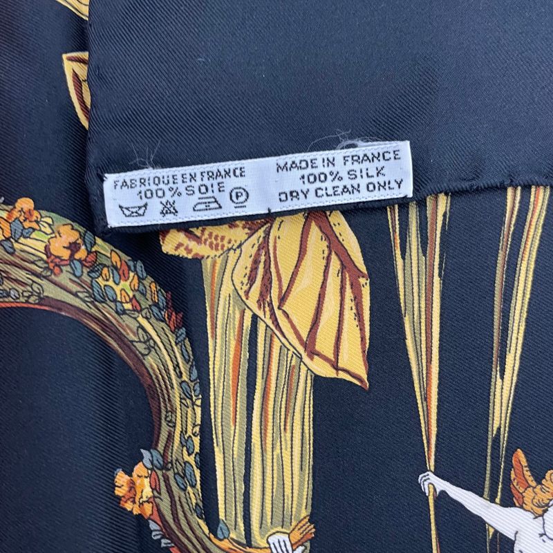 Hermes Carre 90 Au FIL De La SOIE Silk Scarf With Box