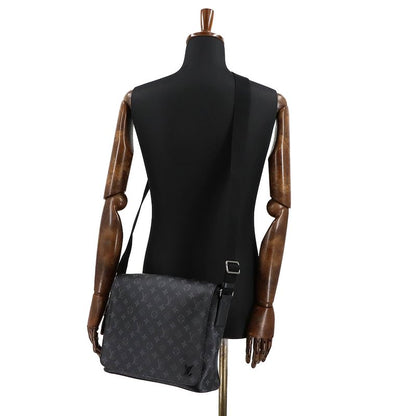 Louis Vuitton Monogram Eclipse District MM NM Shoulder Bag Black M44001 90295932