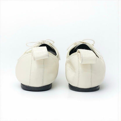 Loewe Flat Shoes Leather White Gold Anagram Soft Derby Lace Up