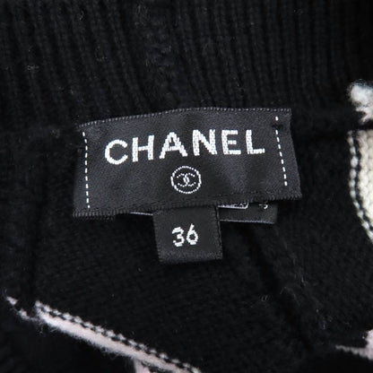 CHANEL P74115 100% Cashmere With Coco Mark Hardware Sequin Embellishment