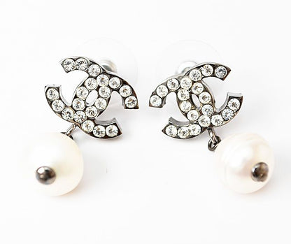 Chanel Earrings CC Motif Coco Mark Swing Pearl Silver White 230604