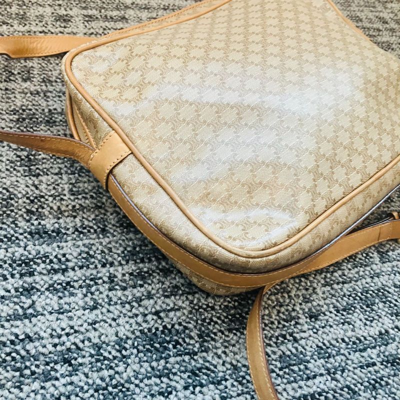 Celine Macadam Shoulder Bag : B2105