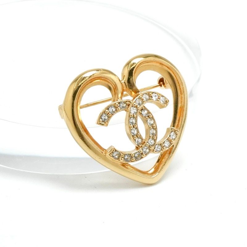 Chanel Brooch Corsage Gold Heart Here Mark Rhinestone