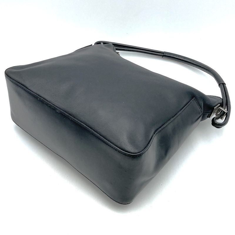 Gucci 001 8766 Shoulder Bag Handbag One Shoulder Black Leather Ladies Men