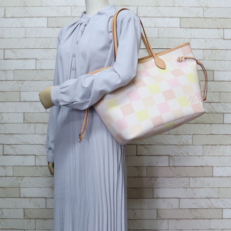 Louis Vuitton Neverfull MM Damier Tote Bag Damier Canvas N40668 White Ladies