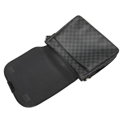 Louis Vuitton Damier Graphite Daniel MM Crossbody Shoulder Bag N58029 Black PVC