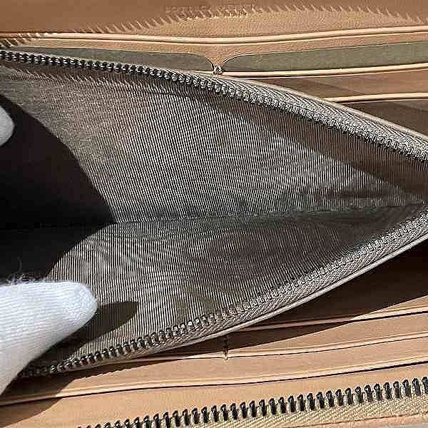 Bottega Veneta Intrecciato Beige Leather Round Zipper Wallet Long Wallet Women