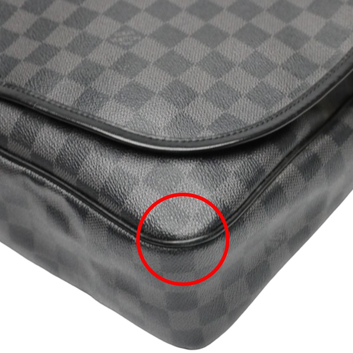 Louis Vuitton Damier Graphite Shoulder Bag Daniel GM