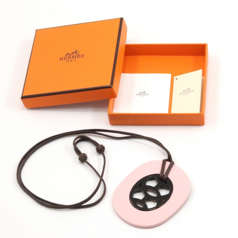 Hermes Lift GM Buffalo Horn Pink/brown Ladies 16g Necklace
