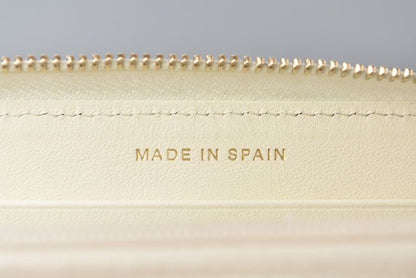 Unused Chanel Wallet Round Zipper Medium Matelasse Caviar Skin