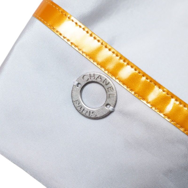 Chanel Collarless Jacket Size 40 00T Buttonless Piping Logo Metal Lightweight