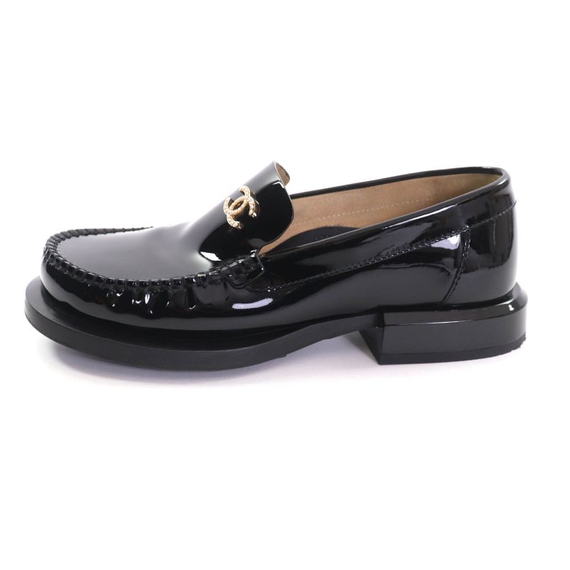 CHANEL 22B G39447 F Patent Leather Loafer With Pearl Coco Mark Black 34.5 With
