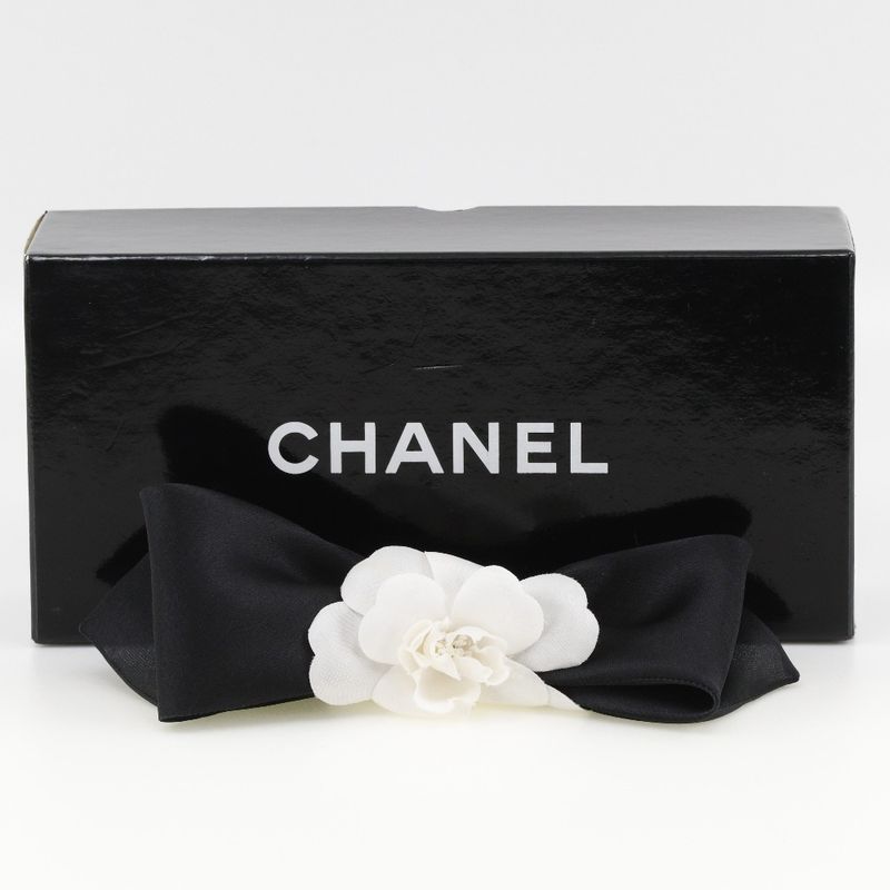 Chanel Camellia Ribbon Satin And Textile Black/white Women's Barrette